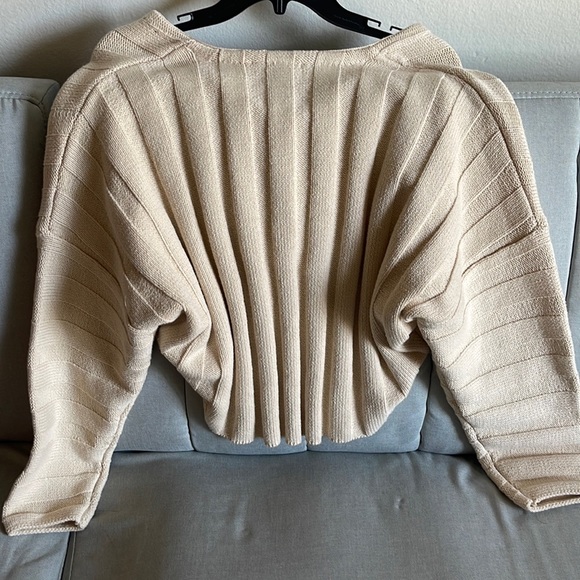 Beige sweater crop top size S - Picture 2 of 3